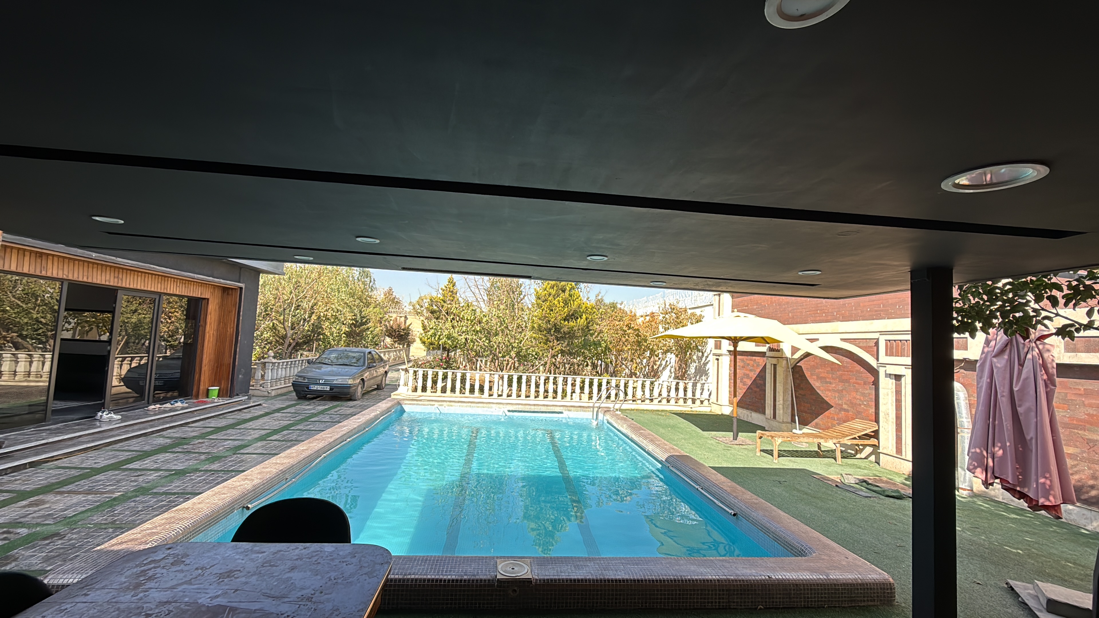 باغ ویلا مدرن و لوکس آرش شهریار | استخر آب گرم