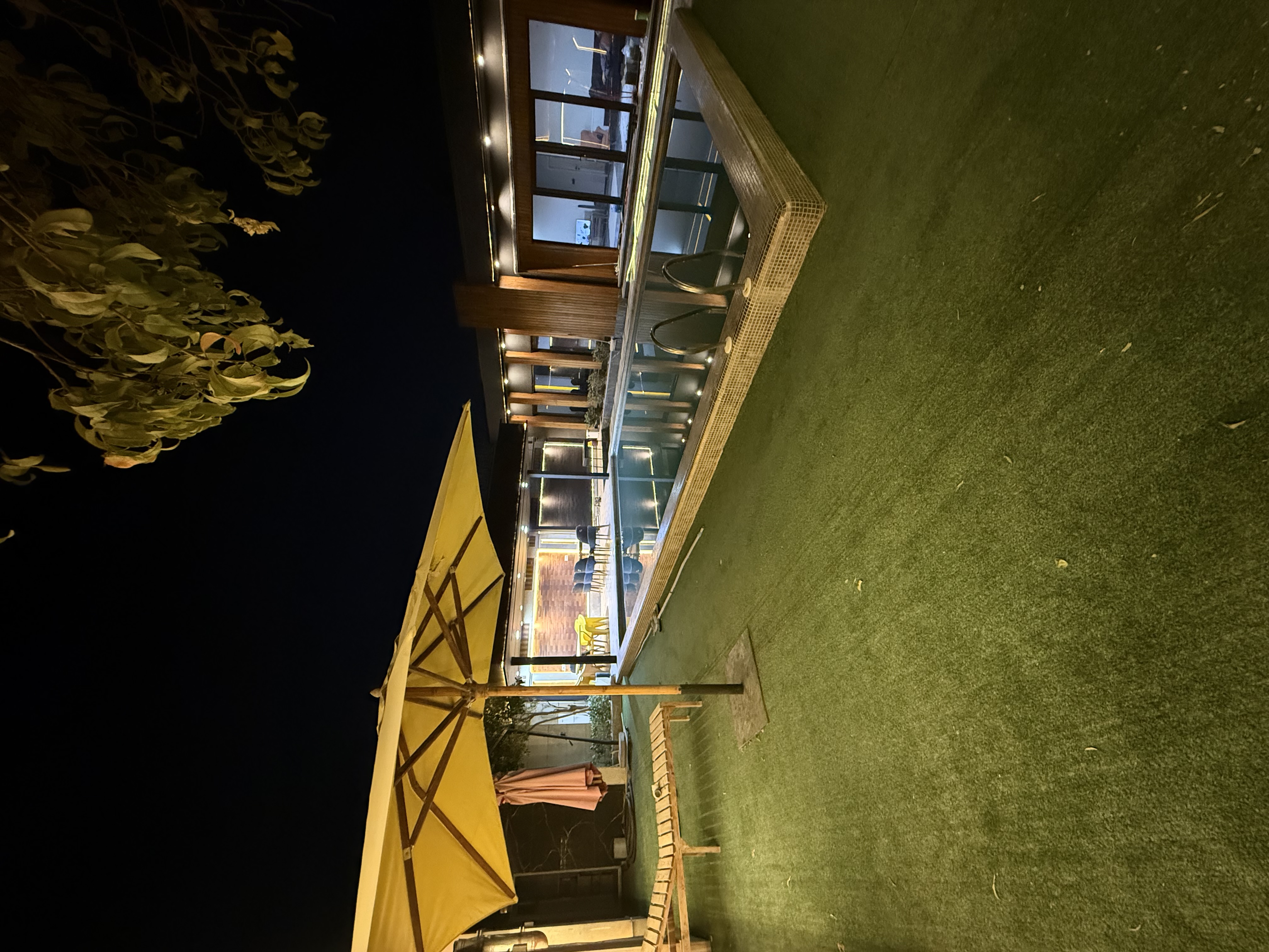 باغ ویلا مدرن و لوکس آرش شهریار | استخر آب گرم